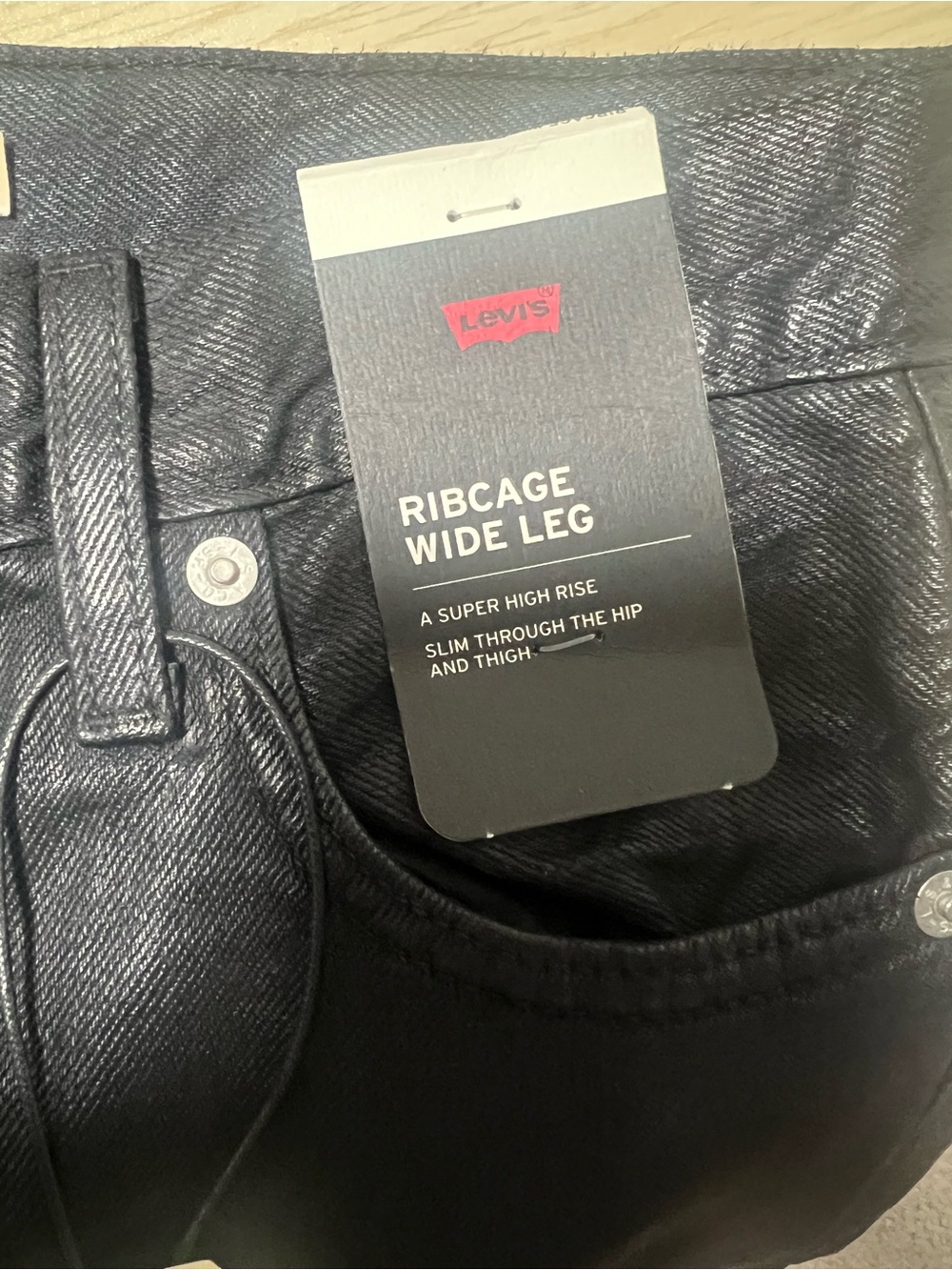 Levi’s Premium Ribcage Wide Leg Black Coated Shimmer Jeans NWT 26x32 - Picture 3 of 6